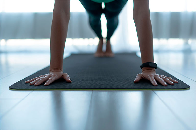 Cómo el pilates puede ayudar a las mujeres en la menopausia a mantener un  cuerpo saludable y fuerte